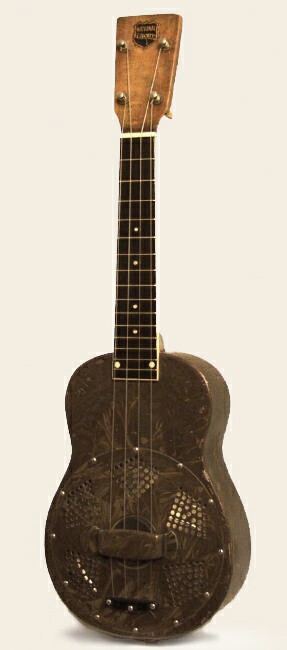National B Series ukulele, small body